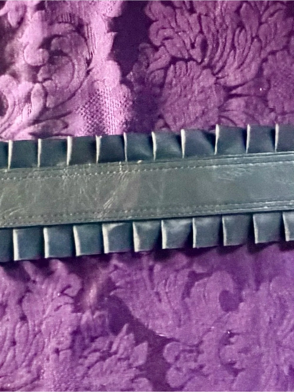 Steve Madden Black Ruffled Accordion Wide Belt M/L - Picture 1 of 5